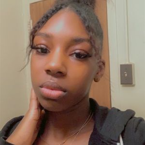 Meet your Posher, Malikah